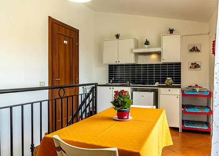 Mari E Amuri Apartment *